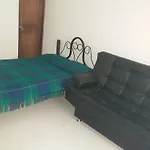 Cómoda y bonita habitación Independiente